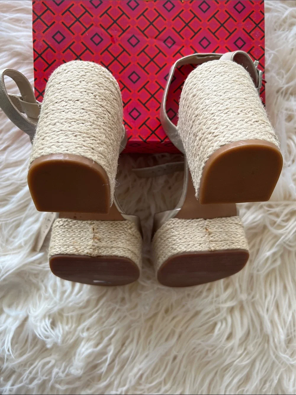 Kenneth Cole Leather Metallic Gold Platform Espadrille Block Heel Sandals